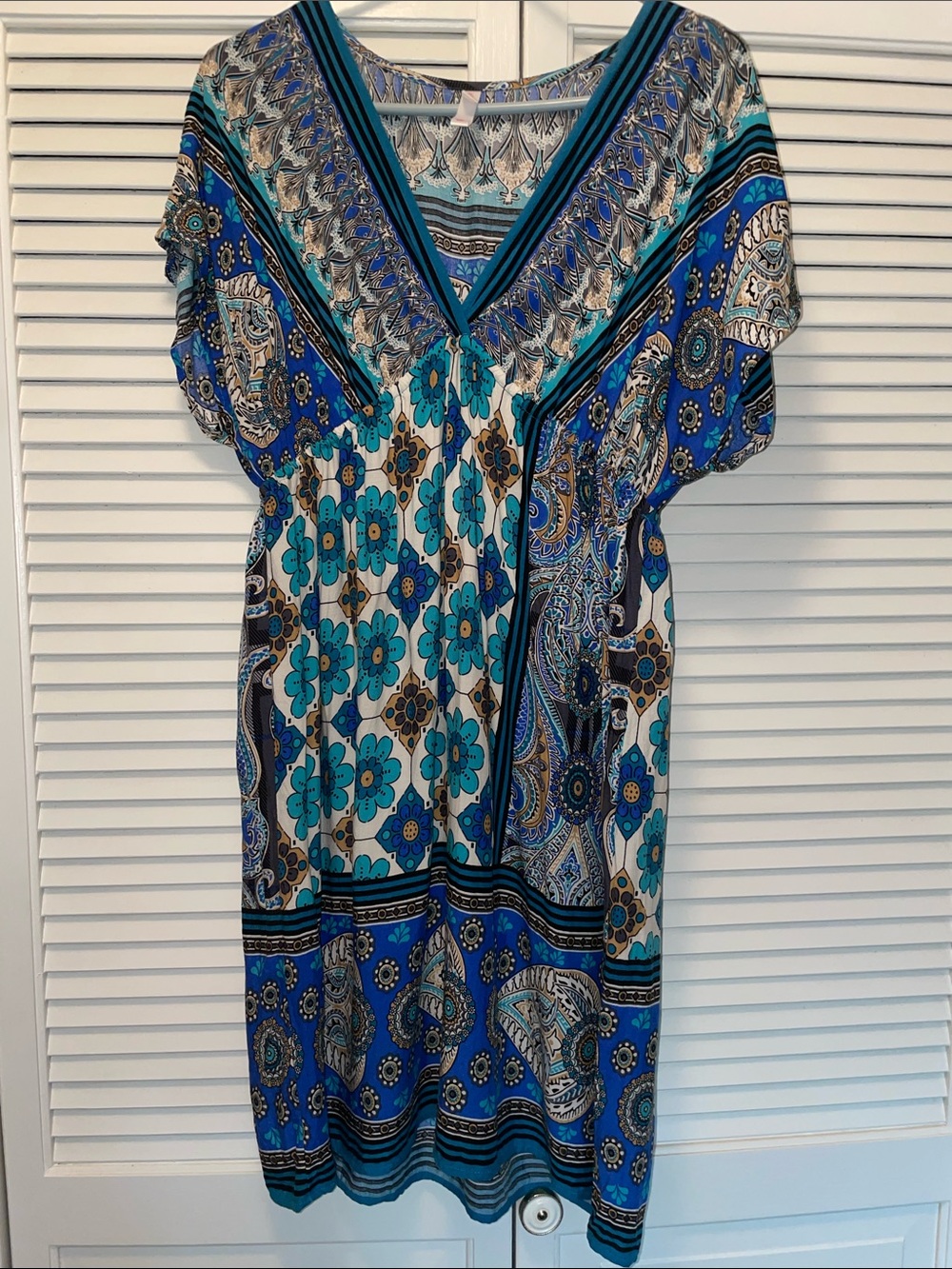 Xhilaration Teal and Navy Floral V-Neck Midi Dress, L
